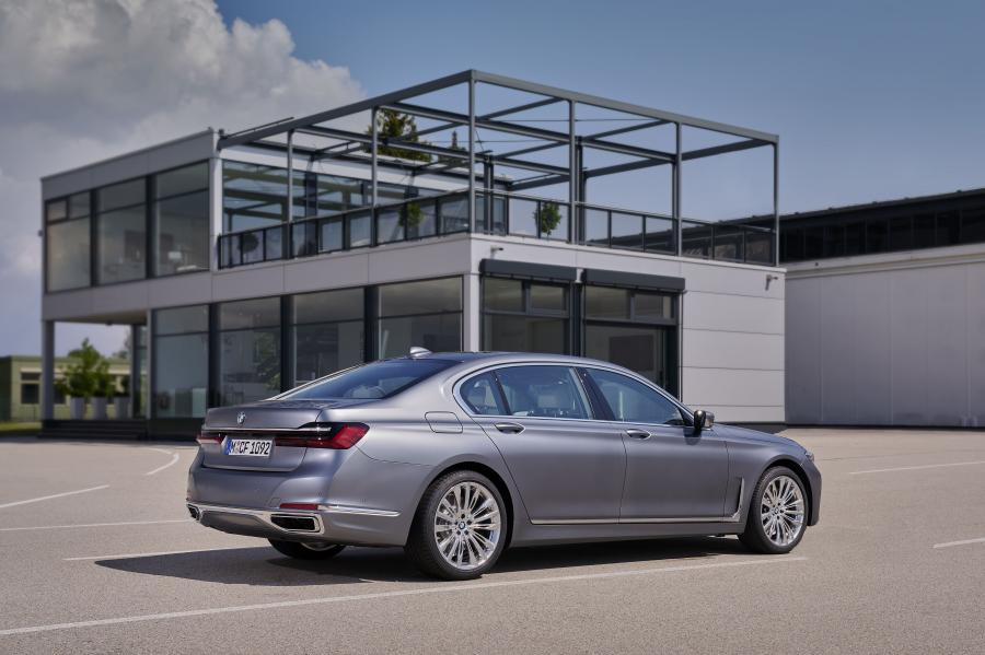  BMW 730Ld (G12) 2019 года  (фото 9 из 18)